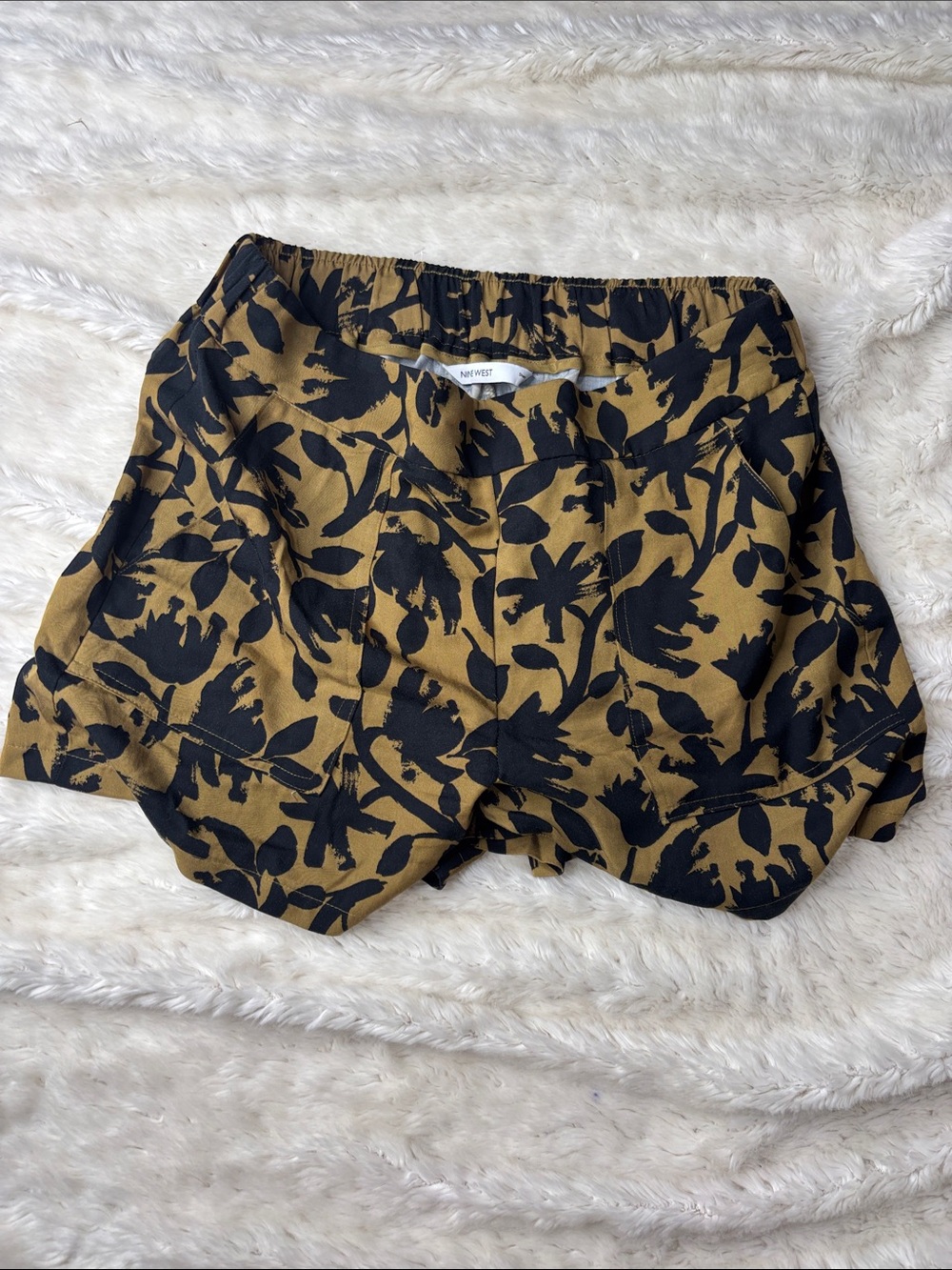 Nine West Black Floral Tan Skort Shorts